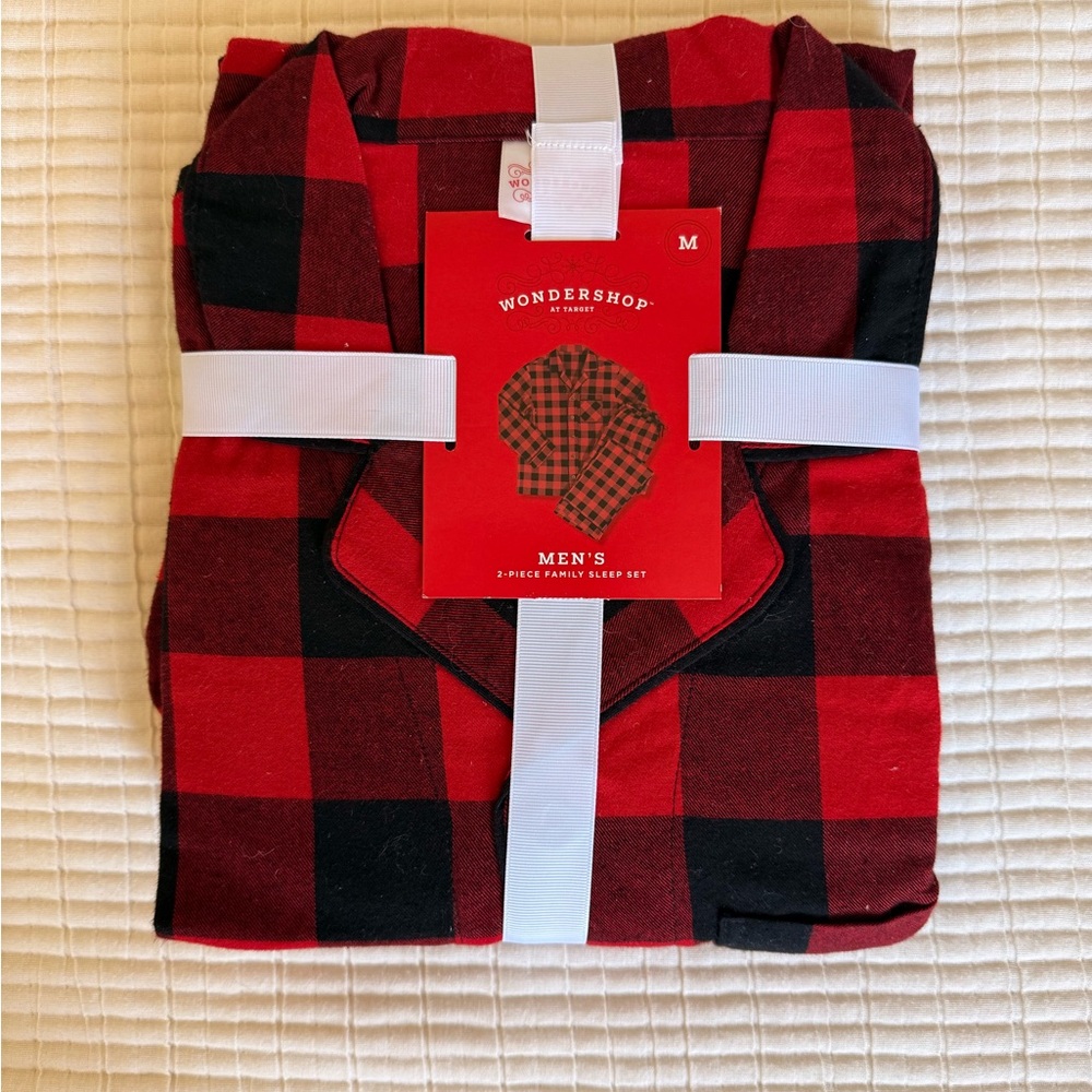 Wondershop Red and Black Men’s Pajama Set